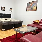 Comfortable 2Br Apt Near Danube River